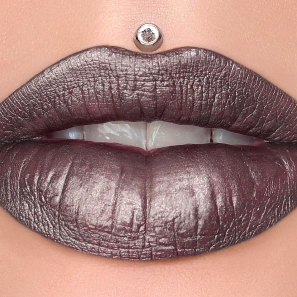 💄 NIB New Jeffree Star Restraint Velour Liquid Lipstick Metallic